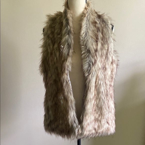 Faux Fur Vest in Tan Size Small - Picture 1 of 5